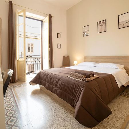 Centro Stazione Aeroporto Wi-Fi&Self Check-In Apartment Palermo Luaran gambar